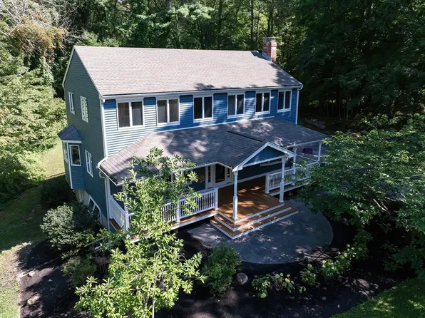 10 Prospect St, Upton, MA 01568