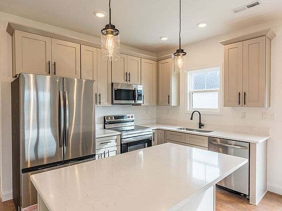 4th image of 108 Joiner Ave