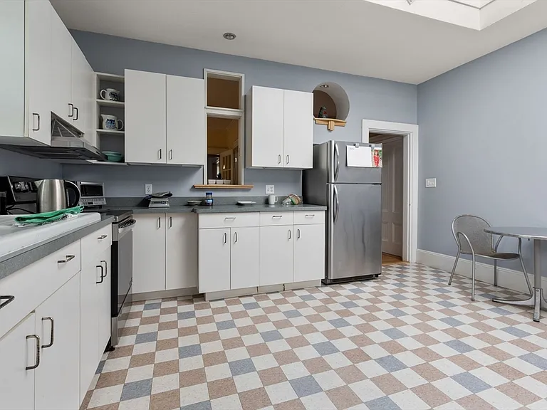 15 Myrtle St #2 — Photo 8