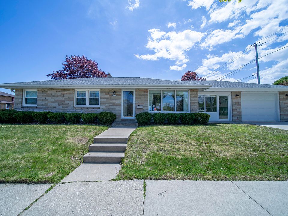 1st image of 3575 E Lunham Ave