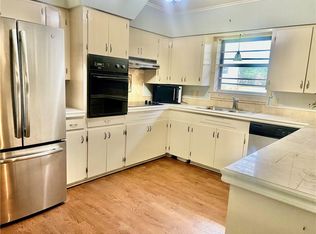 308 Iris Park Dr, Pineville, LA 71360