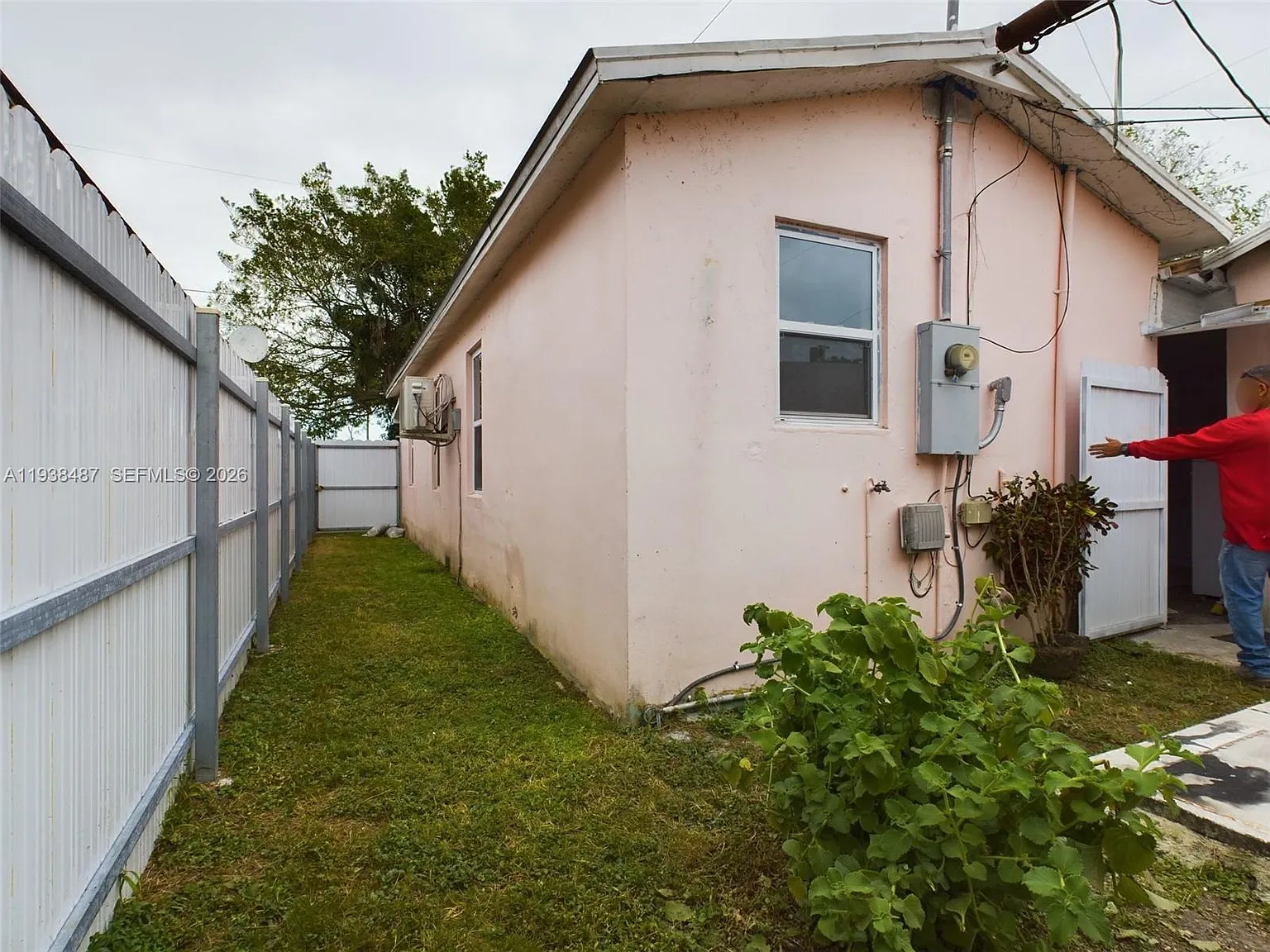 Central Comml Homestead — Photo 3