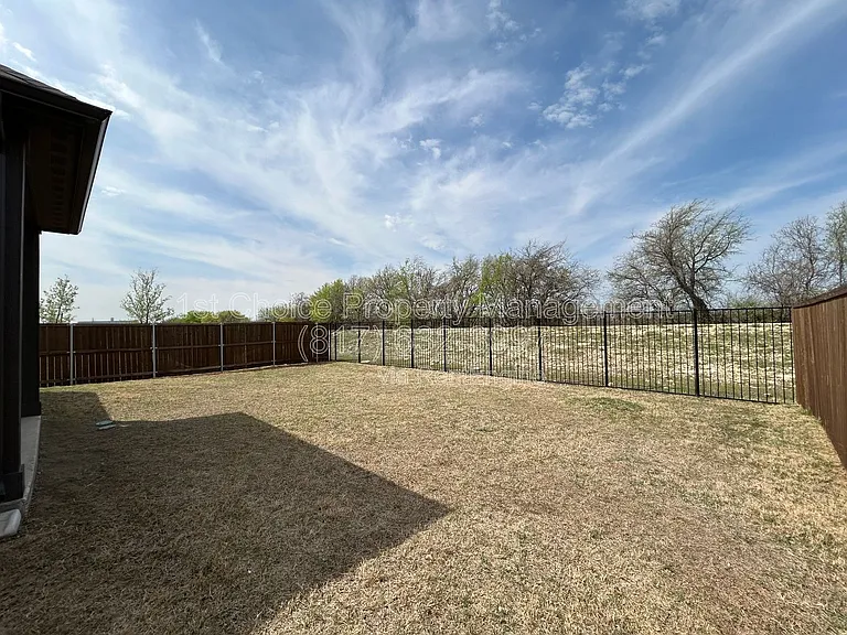 8941 Lantana Meadow Dr — Photo 50