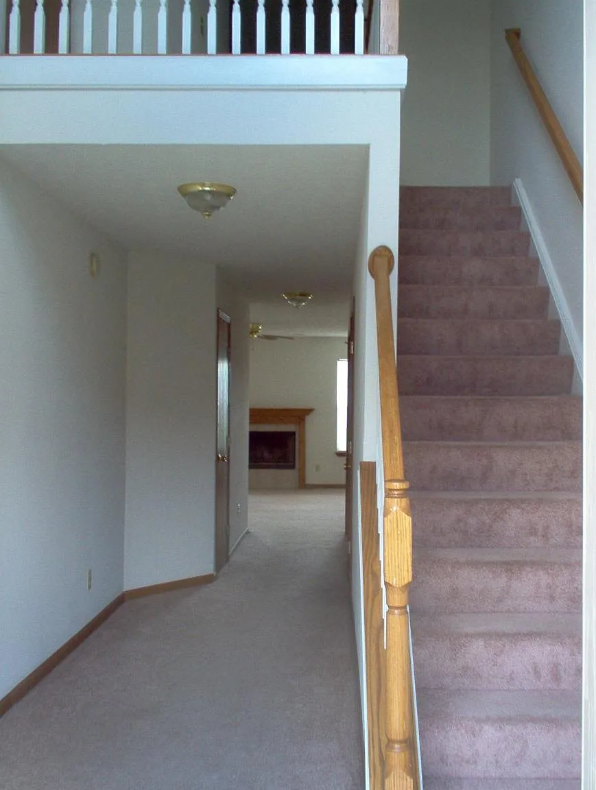 3 bed, 2.5 bath, 1688 sqft, $1,650 — Photo 4