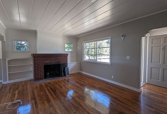 2nd image of 813 Cypress St