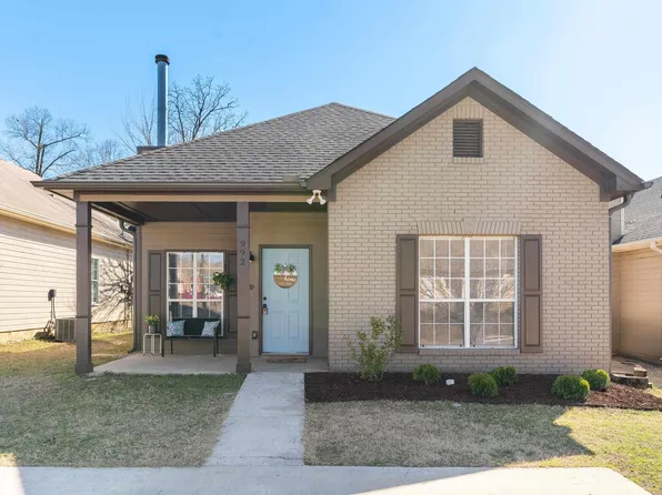992 McAllister Dr, Calera, AL 35040