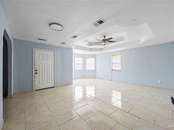 3rd image of 7009 S Sabino Ave