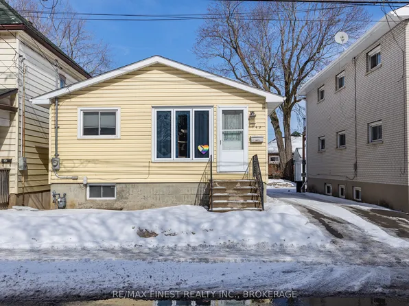 149 Pine St, Kingston, ON K7K 1W9