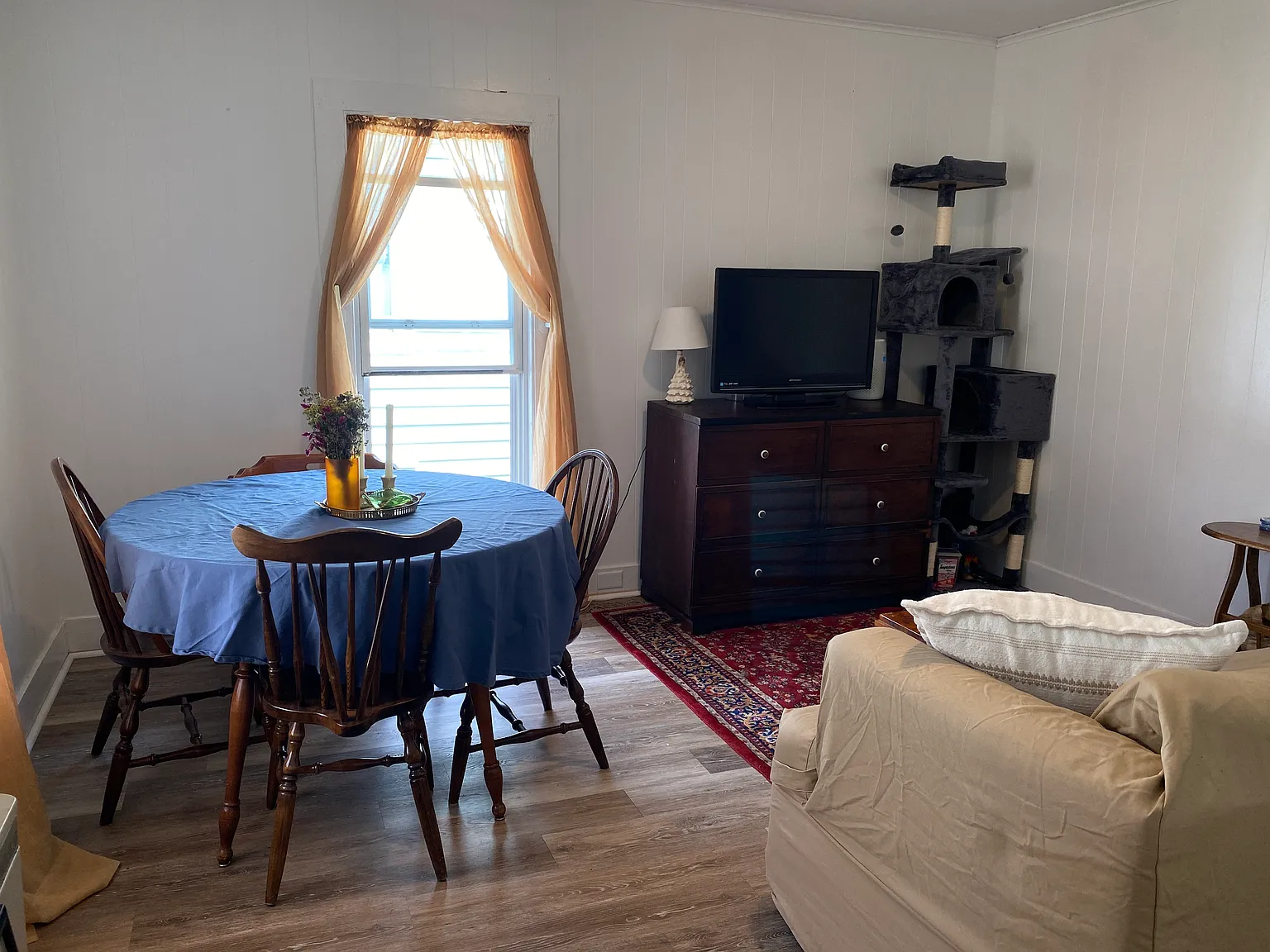 1 bed, 1000 sqft, $865 — Photo 2