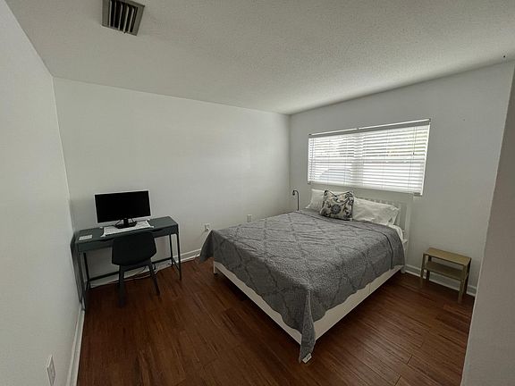 4th image of 4050 4th St N APT 116