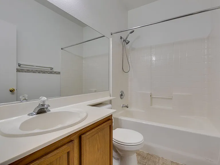 2760 Saigon Dr — Photo 13