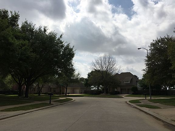 5th image of 26723 Wedgewood Park