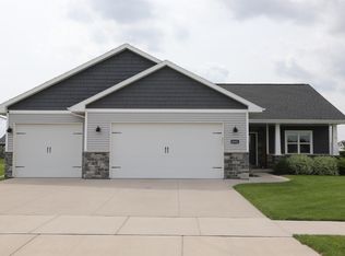 N9381 Mulholland Ln, Appleton, WI 54915