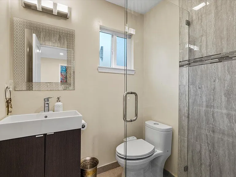 1055 W McKinley Ave — Photo 17
