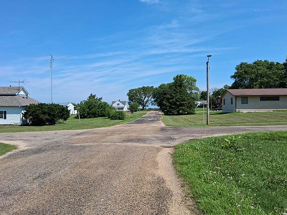 5th image of 301 3rd Ave