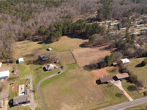 3rd image of 2954 Forbes Rd