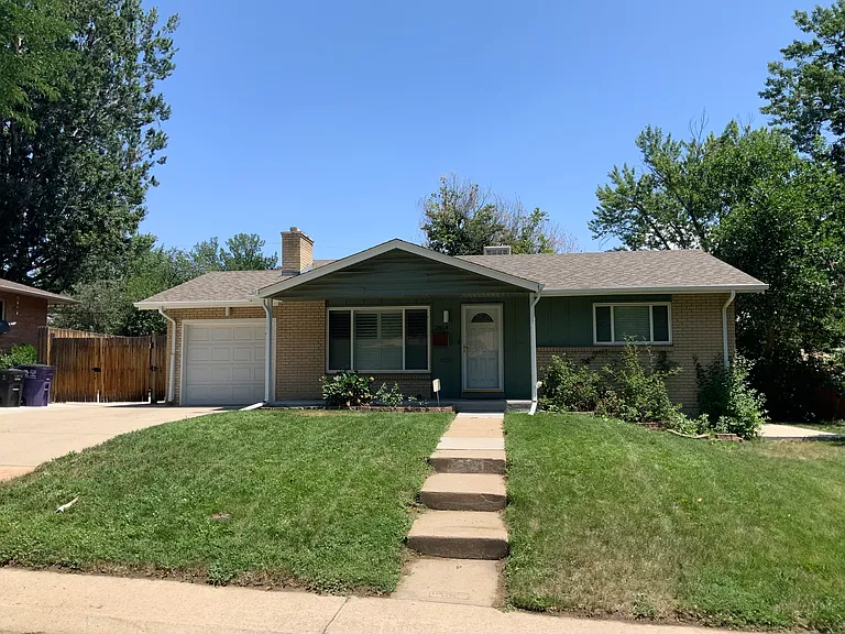 2854 S Yates St — Photo 1