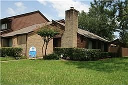 1st image of 2309 Broadlawn Dr
