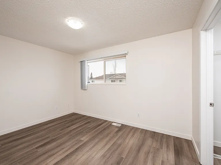 180 Bridgeport Blvd — Photo 26