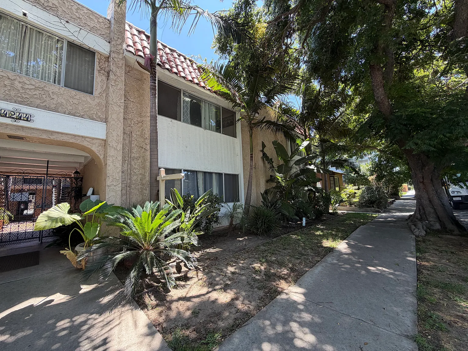 1 bed, 650 sqft, $1,995 — Photo 4