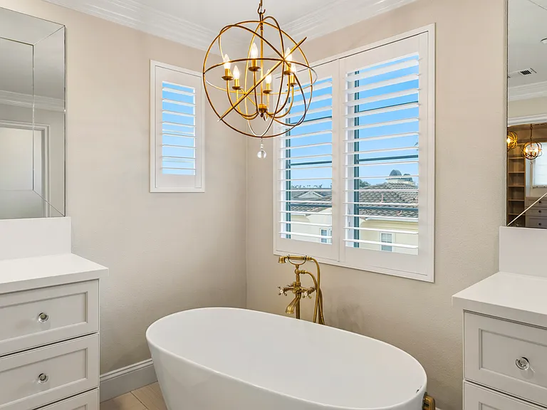 21261 Baeza Cir — Photo 36