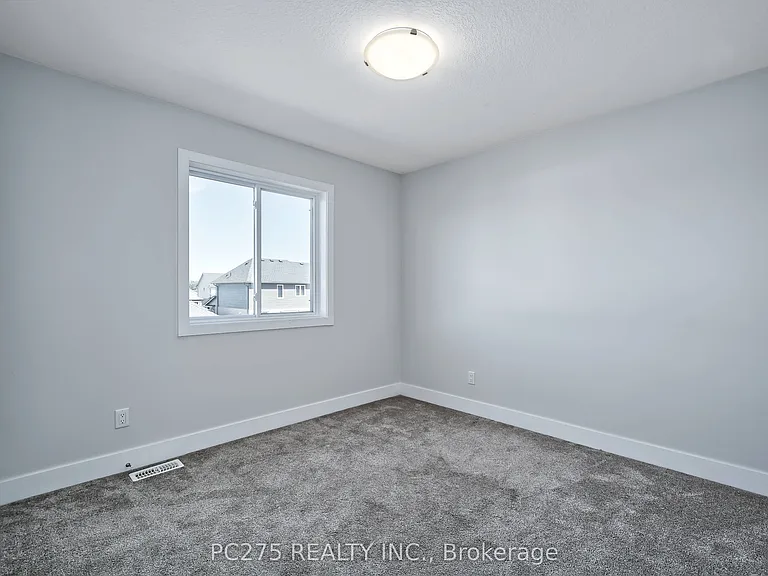 31 Ashberry Pl — Photo 23