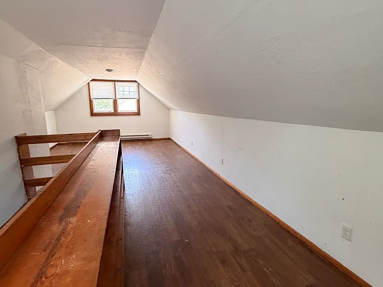 2411 S Beacon St — Photo 4