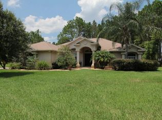 302 Pine Bluff Dr, Lutz, FL 33549