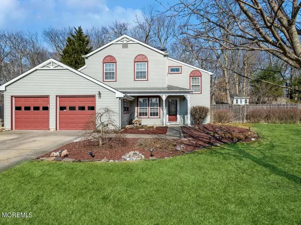 7 Bunker Hill Drive, Howell, NJ 07731