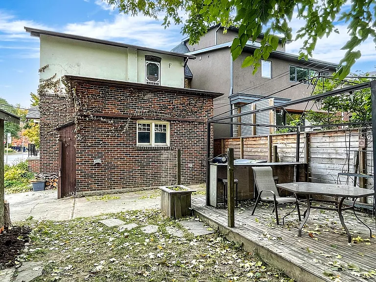 114 Colin Ave — Photo 45