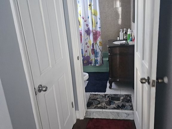 4th image of 89 120th St #2