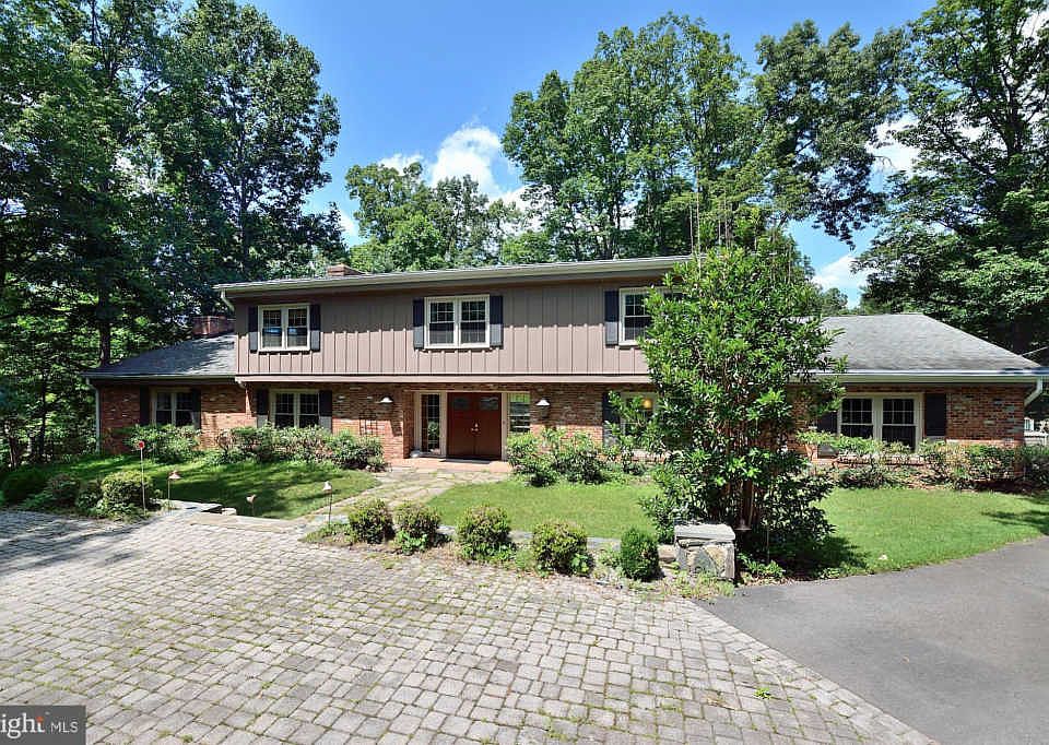 1st image of 1130 Daleview Dr