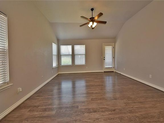 4th image of 18309 Cola Dr
