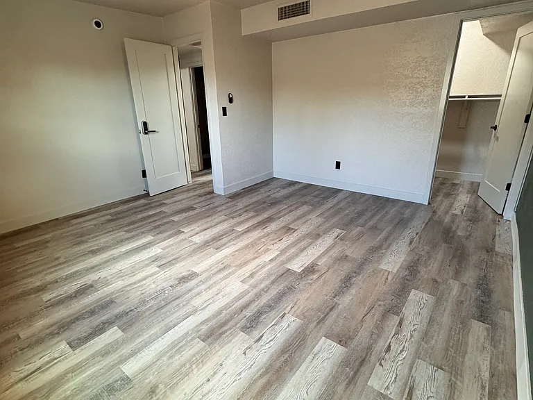 18056 N 23rd Ave #8 — Photo 1
