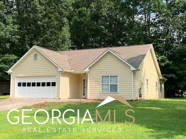 8425 Sapphire Ln, Gainesville, GA 30506