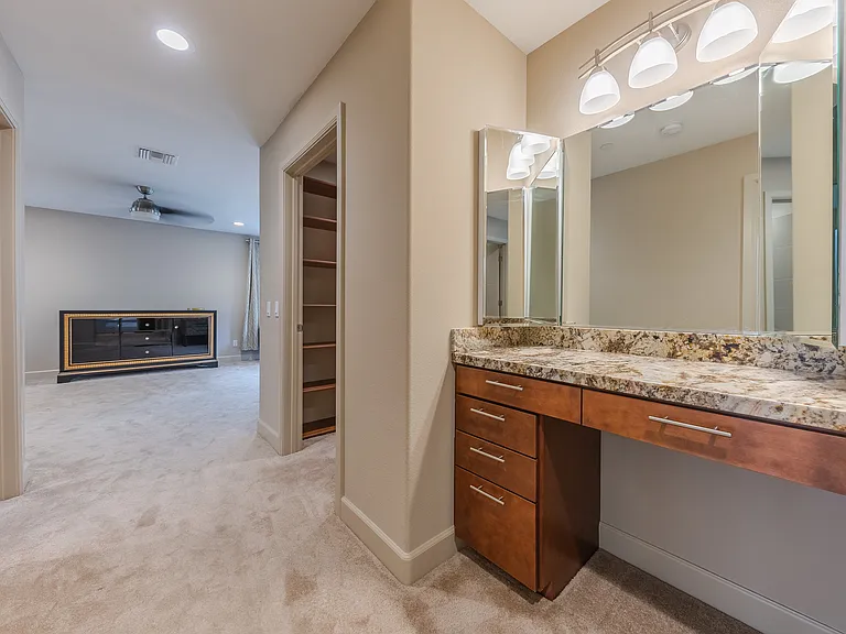2073 Pasadena Glen Rd — Photo 45