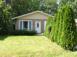 520 Morningside Dr, Round Lake Beach, IL