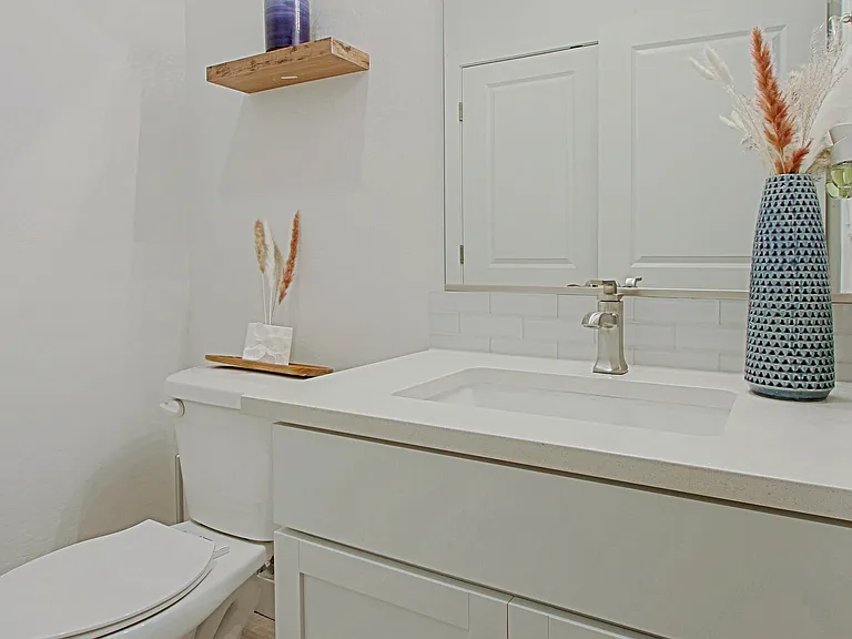 Luxana Apartments — Photo 39