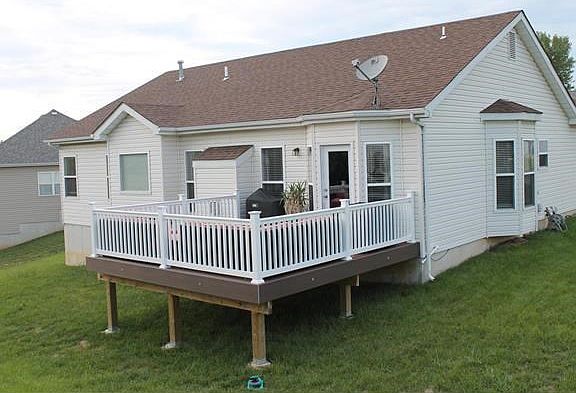 Brand new this year...Maintenance free composite deck with LED lighting around perimeter.