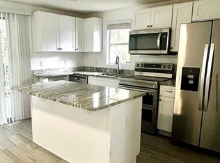 2377 Main St, Sarasota, FL 34237