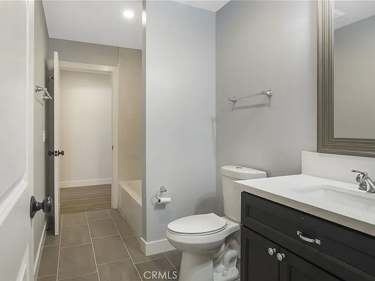 15242 Eastwood Ave — Photo 12