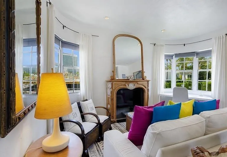 1455 Michigan Ave #19 — Photo 3