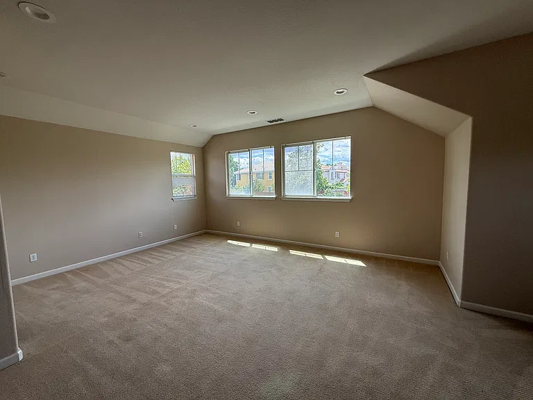 498 W Callado Ct — Photo 11