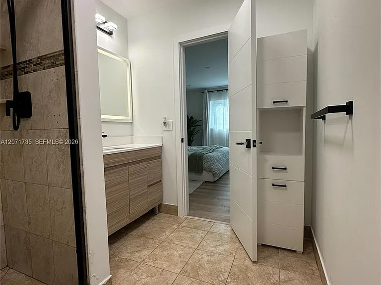 8203 NW 37th St — Photo 16
