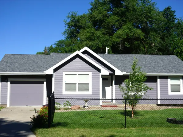 710 N 3rd Ave, Winterset, IA 50273