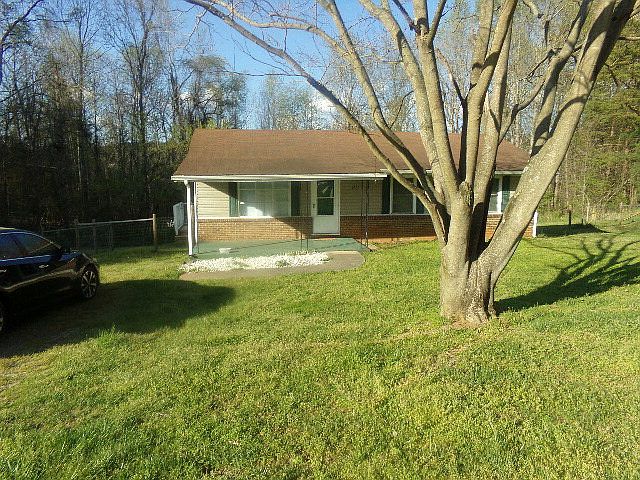 1st image of 1625 Lark Dr