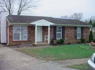 8602 Raintree Ct, Pewee Valley, KY 40056