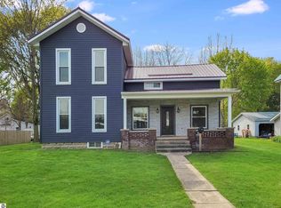 214 S Pine St, Saint Louis, MI 48880