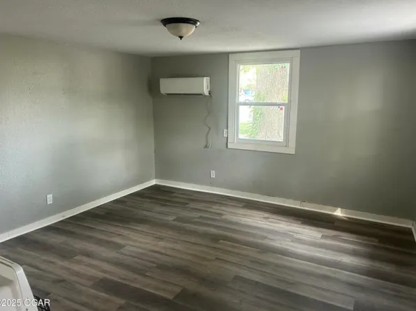 316 S Pennsylvania Ave #2, Webb City, MO 64870