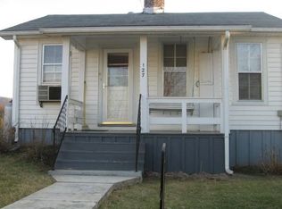127 D St, Austinville, VA 24312